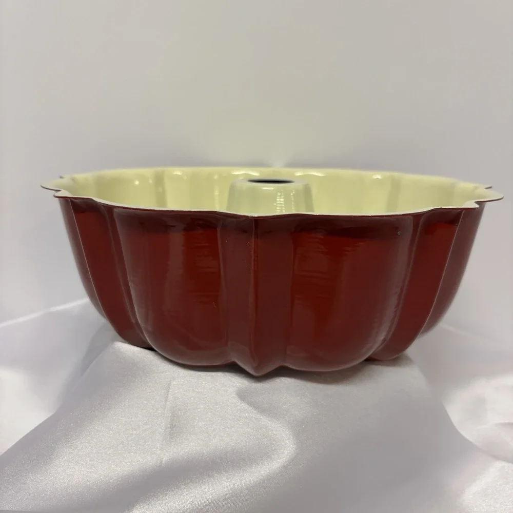VINTAGE NORDIC WARE USA Formed Aluminum Classic Bundt Pan 10.25